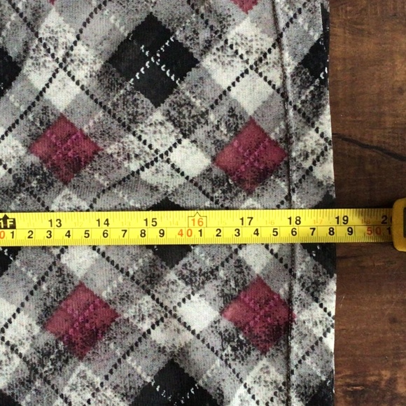 Ladies retro argyle sheer top in burgundy/grey/white black. Sz medium - Picture 8 of 9